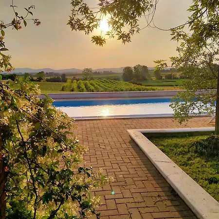 Cascina Benotto 4*